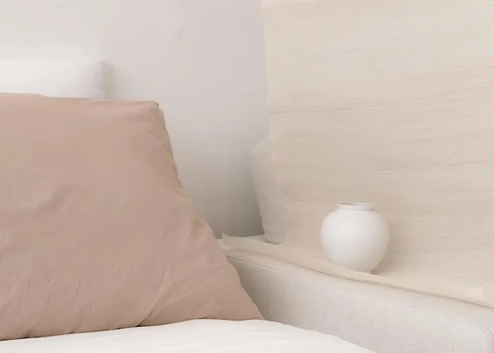 Sui Sinchon, 5 Minutes To Sinchon Station, 8 Minutes To Hongik University, 2br, Maximum 4 People Villa Seúl