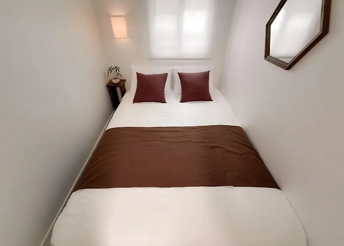 Sui Sinchon, 5 Minutes To Sinchon Station, 8 Minutes To Hongik University, 2br, Maximum 4 People Seúl