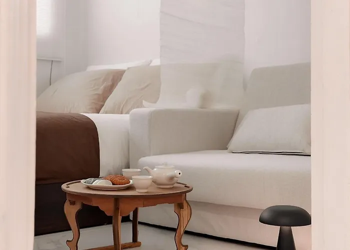 Sui Sinchon, 5 Minutes To Sinchon Station, 8 Minutes To Hongik University, 2br, Maximum 4 People Seúl